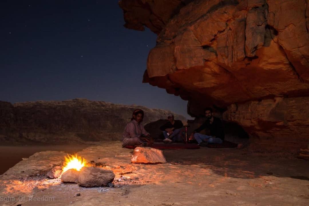 Bedouin Memories Camp Hotel วาดิรัม ภายนอก รูปภาพ