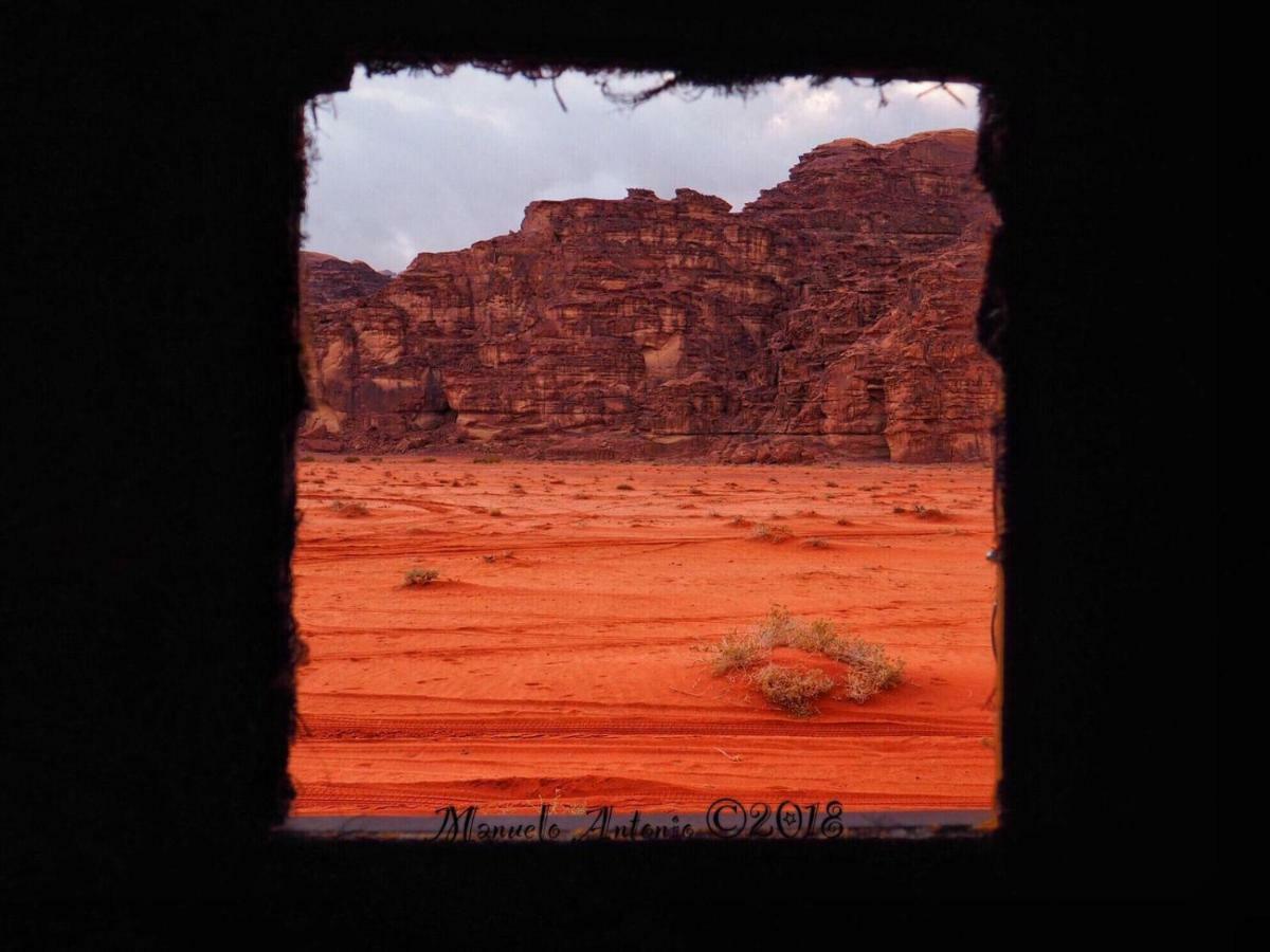 Bedouin Memories Camp Hotel วาดิรัม ภายนอก รูปภาพ